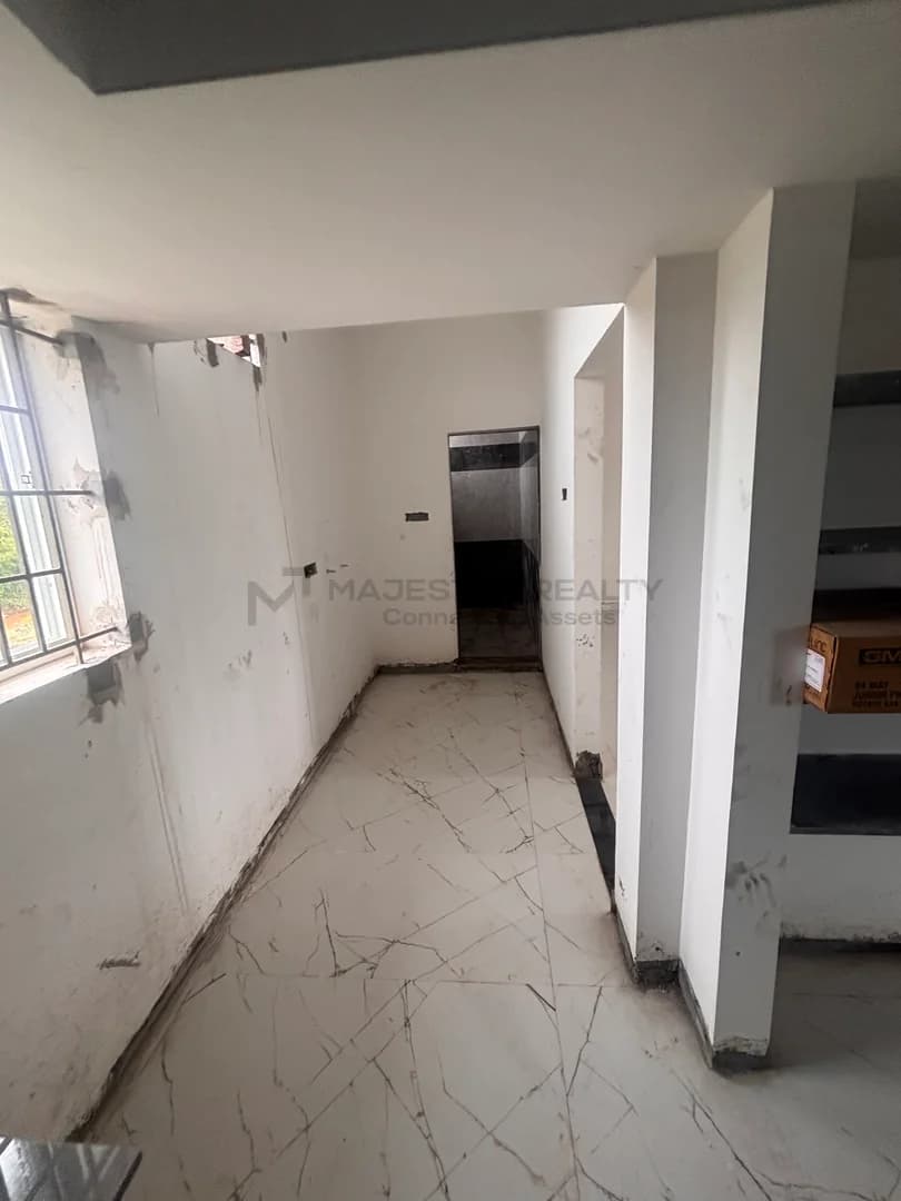 5bhk villla in vip grand meridian